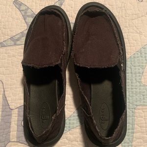 Sanuk Donna Paige size 9 (black)